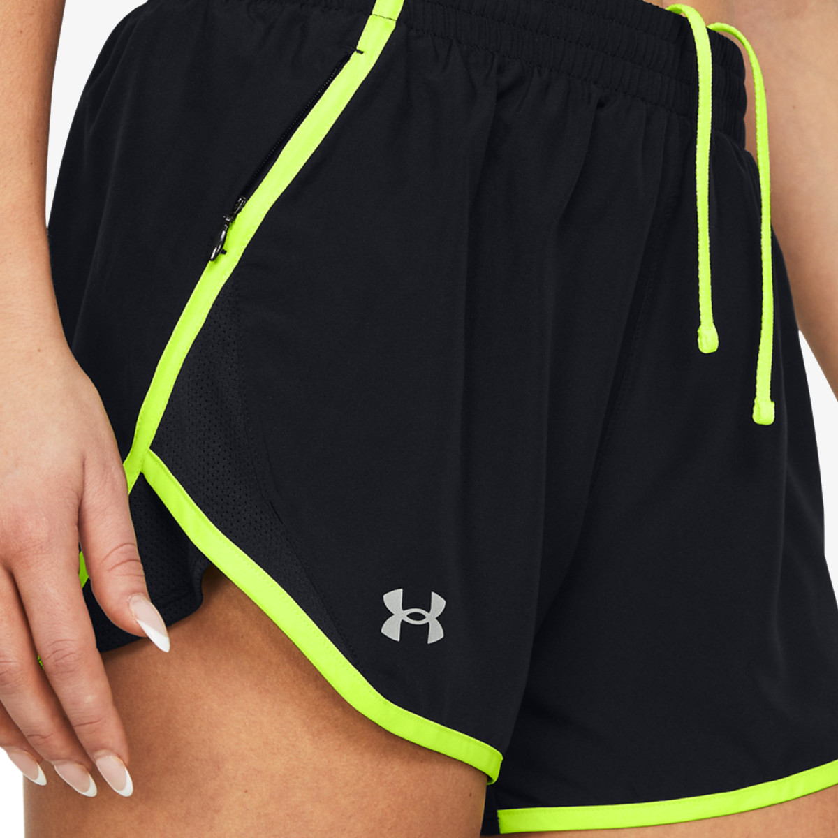UA Fly By Short 