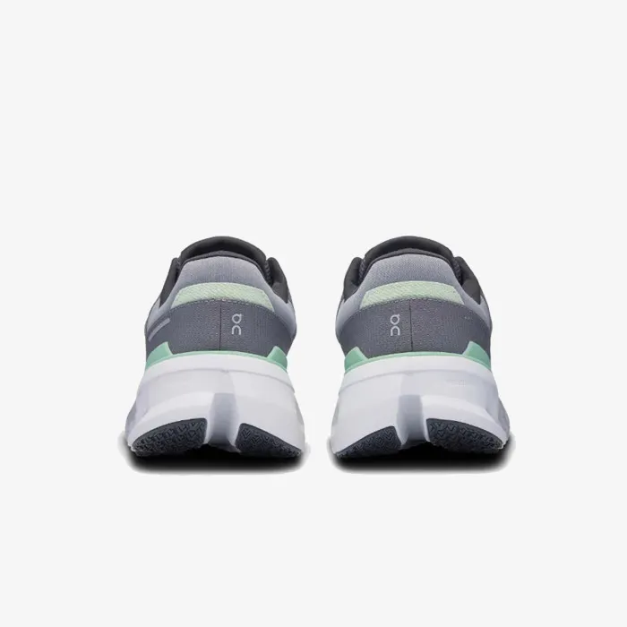 On Cloudrunner 2 