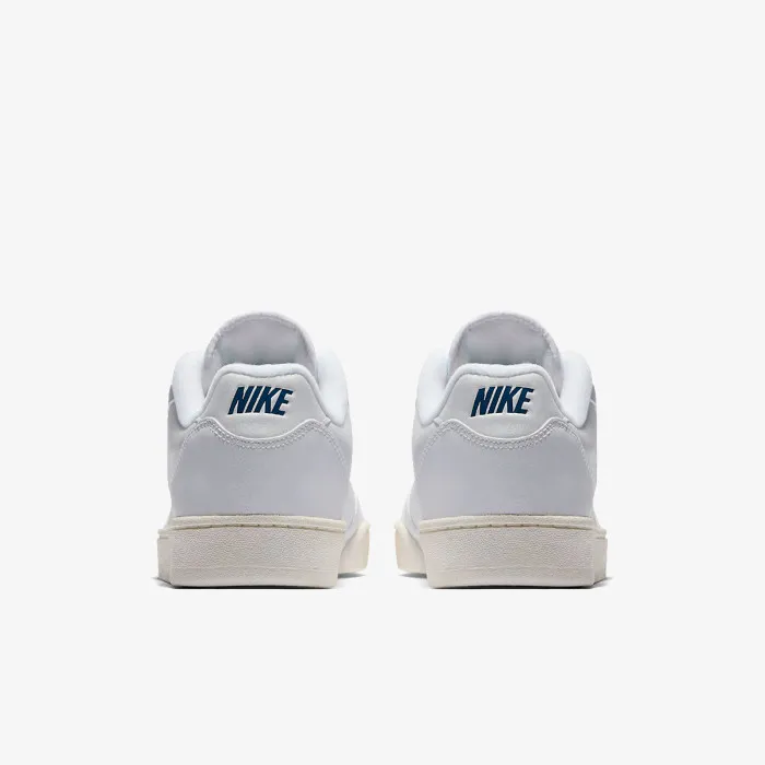 Nike GRANDSTAND II 
