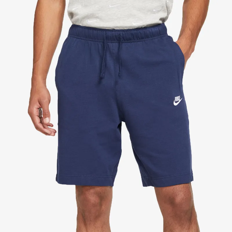 Nike Sportswear Club