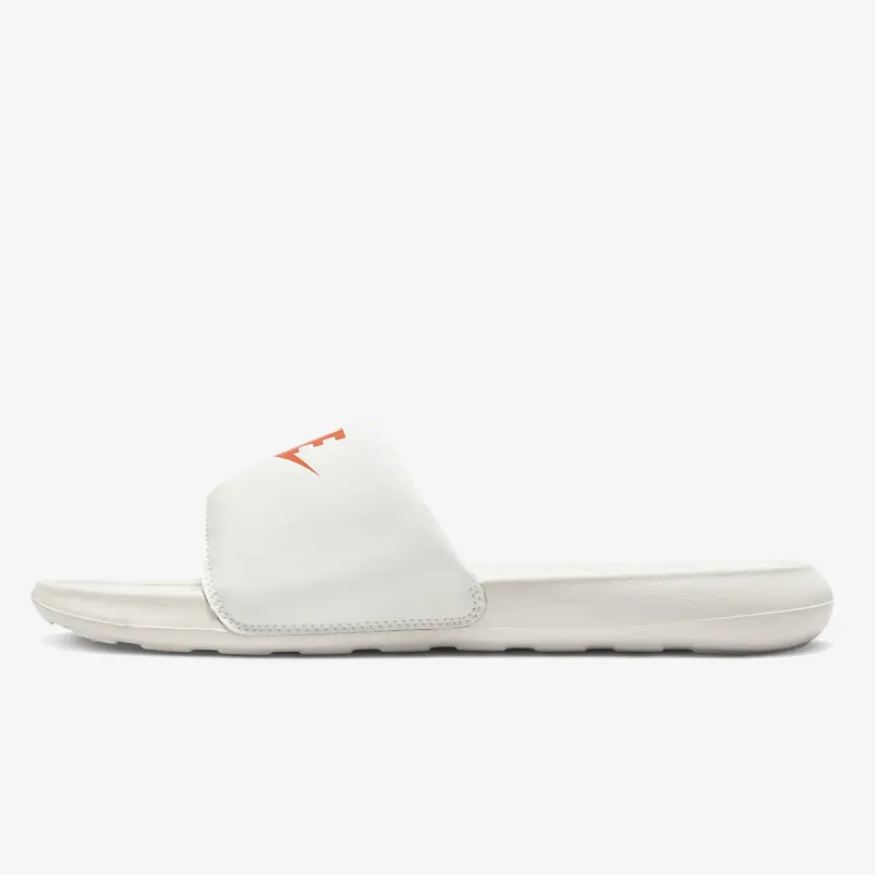 Nike VICTORI ONE