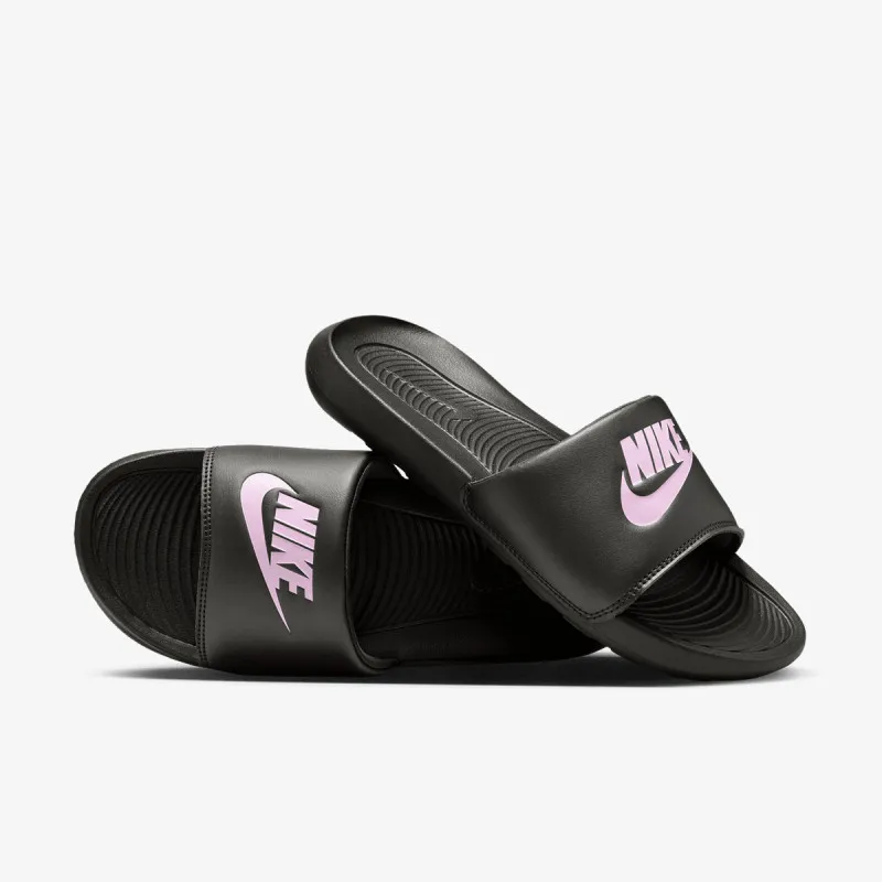 Nike VICTORI ONE