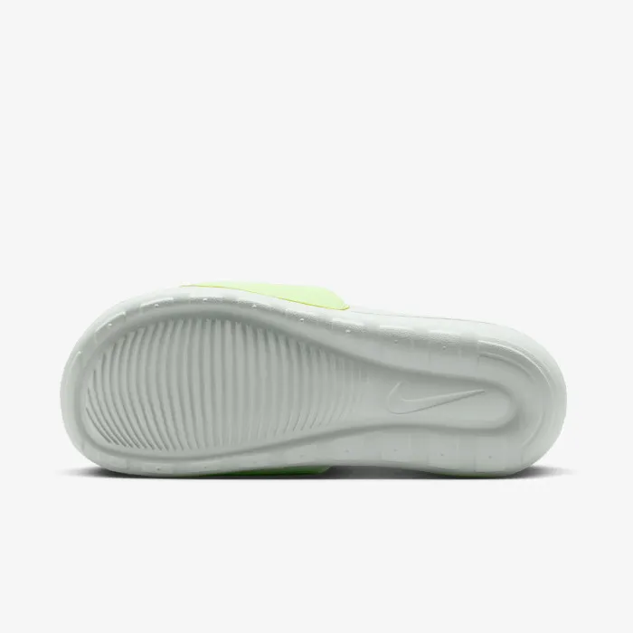 Nike W NIKE VICTORI ONE SLIDE 