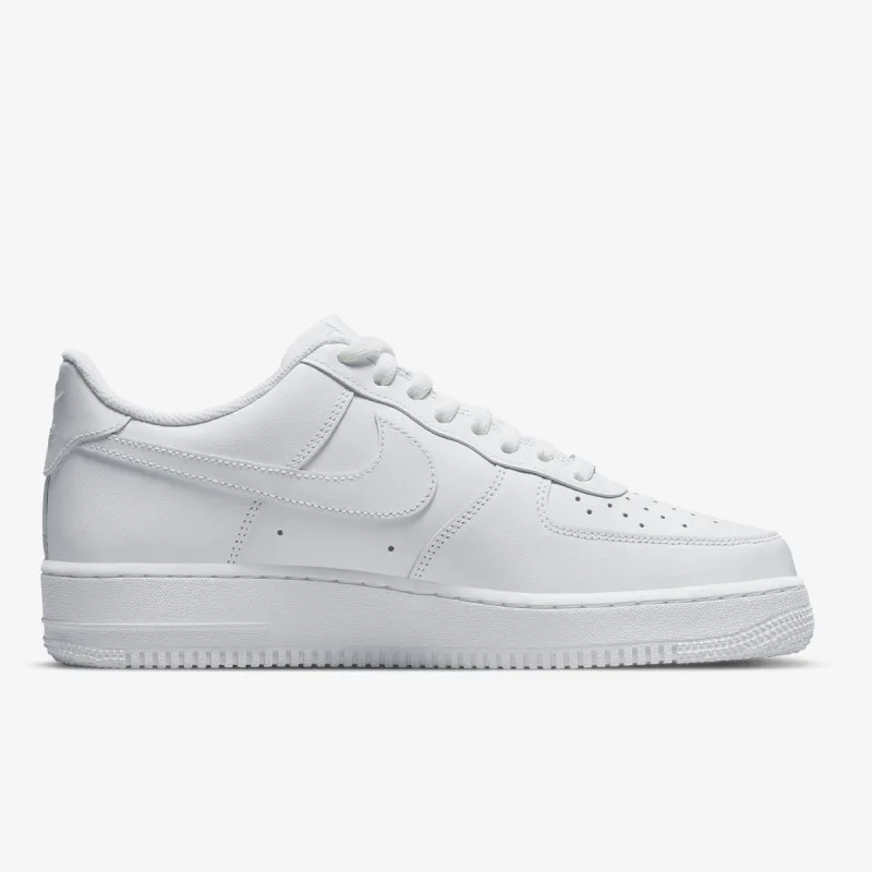 Nike AIR FORCE 1 07 