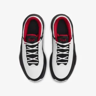 Nike Jordan Max Aura 3 