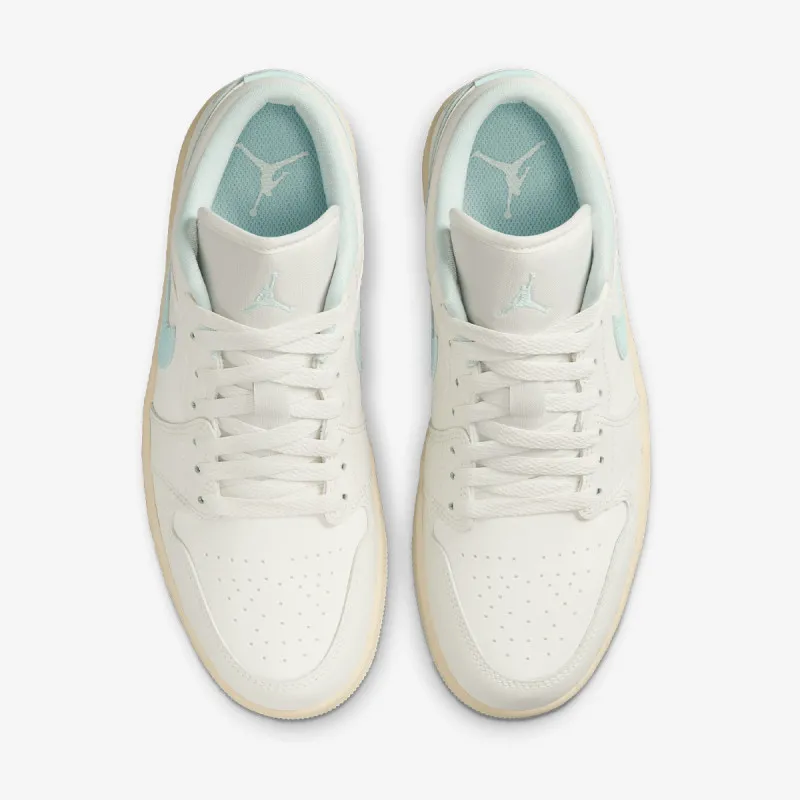 Nike WMNS AIR JORDAN 1 LOW 