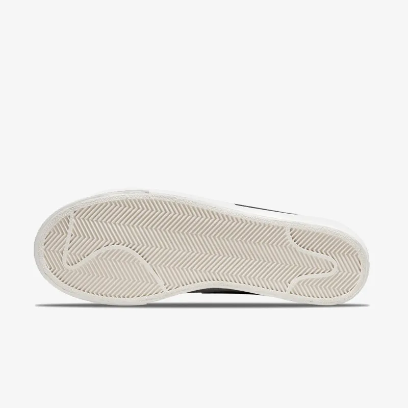Nike W BLAZER LOW PLATFORM