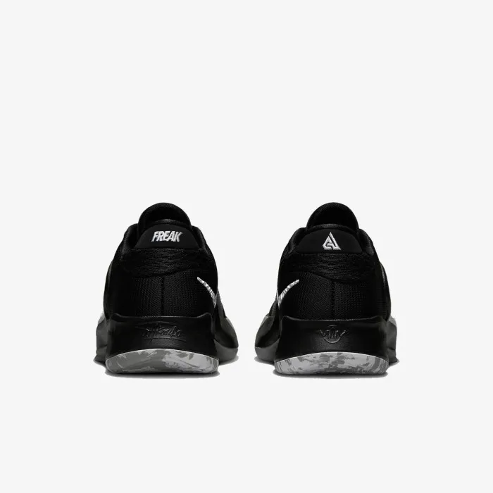 Nike ZOOM FREAK 4 