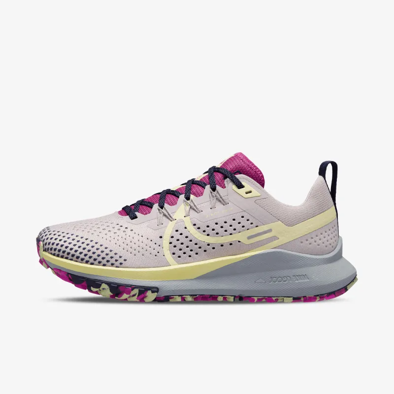 Nike W NIKE REACT PEGASUS TRAIL 4