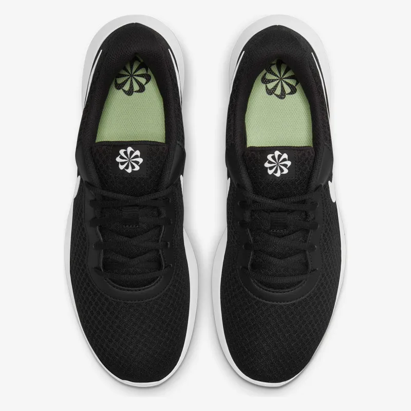Nike Tanjun