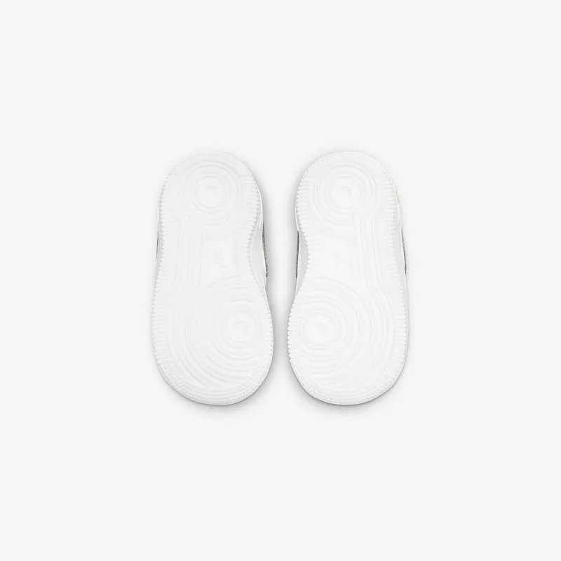 Nike FORCE 1 LV8 BT 