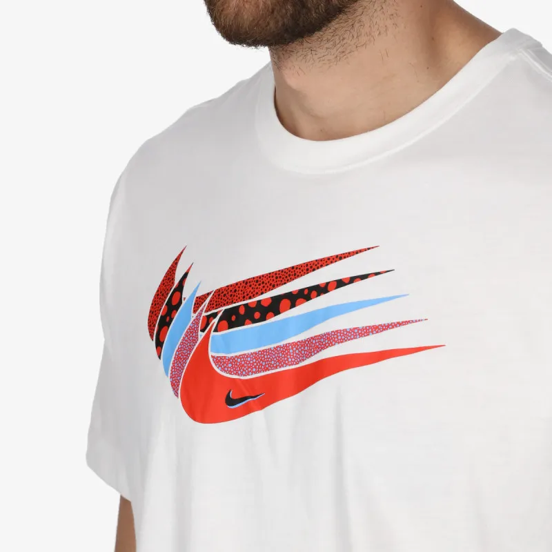 Nike Sportswear Swoosh