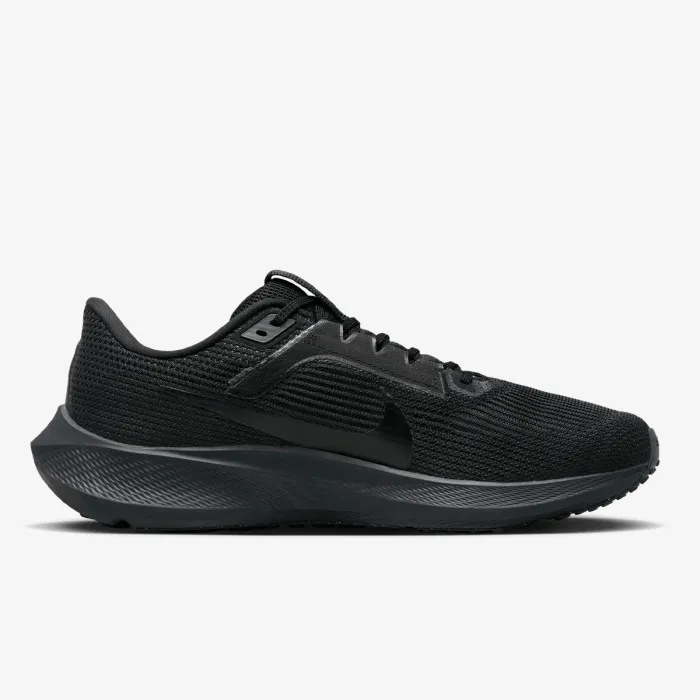 Nike AIR ZOOM PEGASUS 40 