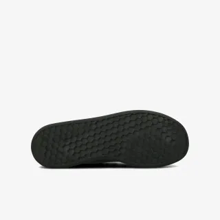 adidas Advantage