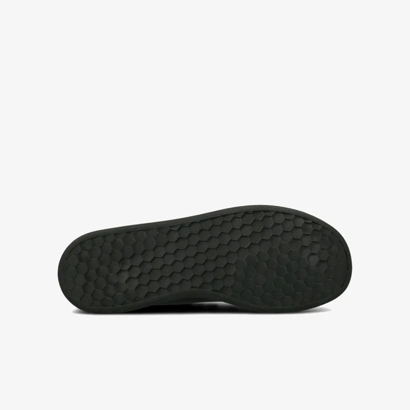 adidas Advantage