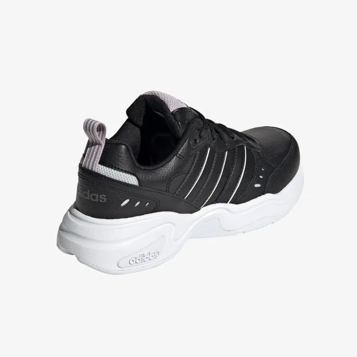 adidas STRUTTER 