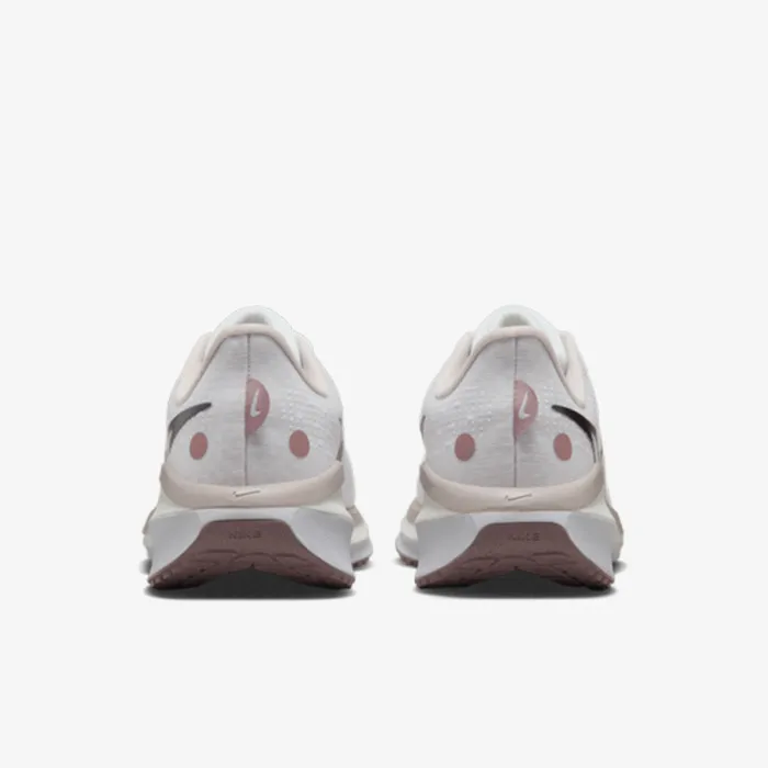 Nike W NIKE VOMERO 17