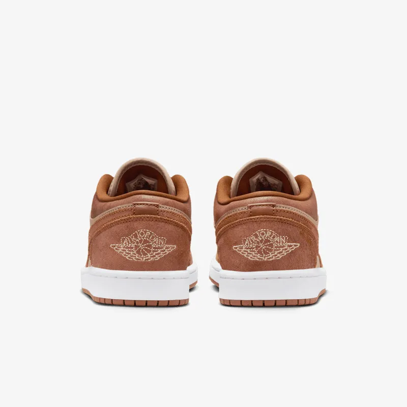 Nike WMNS AIR JORDAN 1 LOW SE 