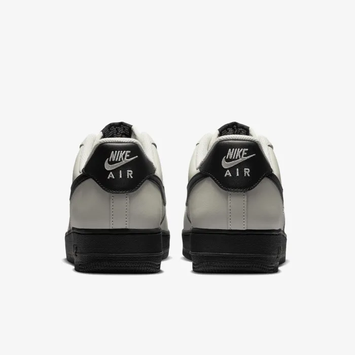 Nike AIR FORCE 1 '07 