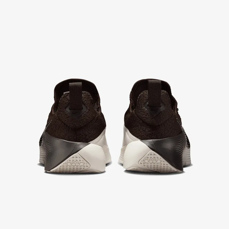 Nike LEBRON TR 1
