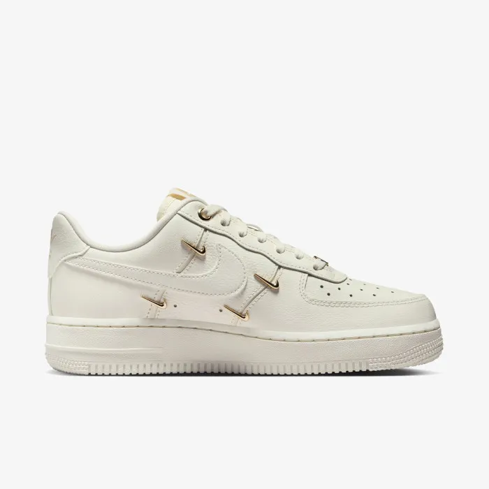 Nike WMNS AIR FORCE 1 '07 LX 