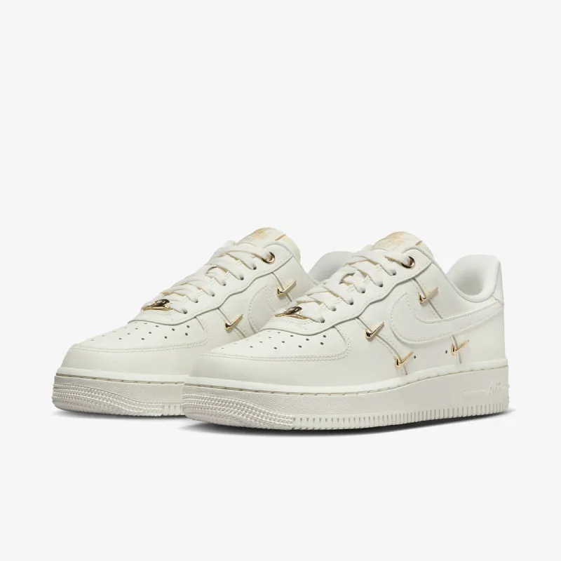 Nike WMNS AIR FORCE 1 '07 LX 