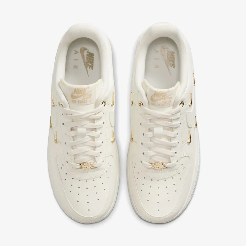 Nike WMNS AIR FORCE 1 '07 LX 