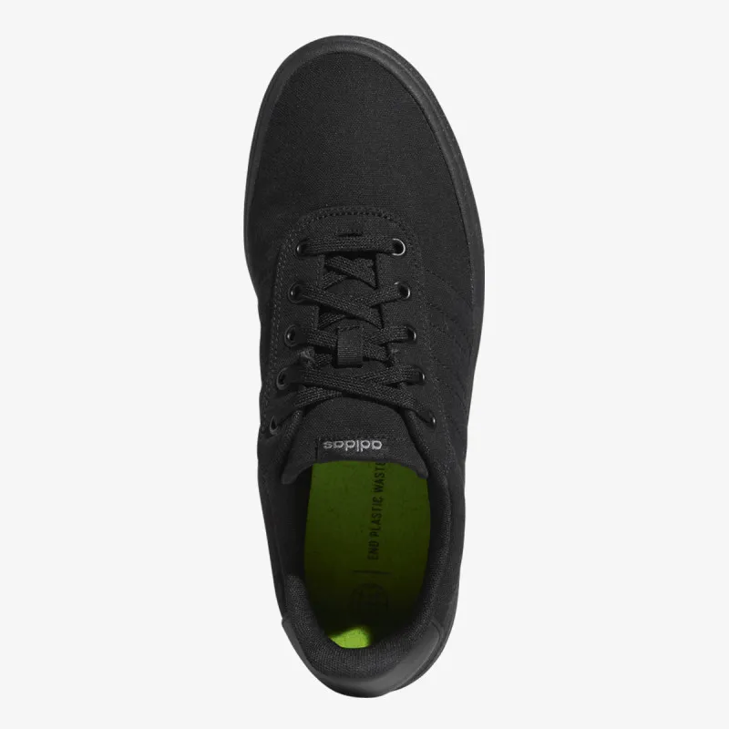adidas VULCRAID3R