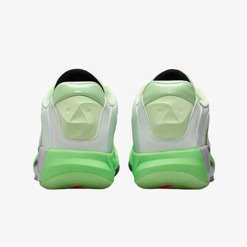 Nike JORDAN LUKA 4