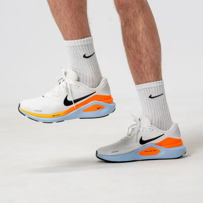 Nike NIKE STRUCTURE 26 