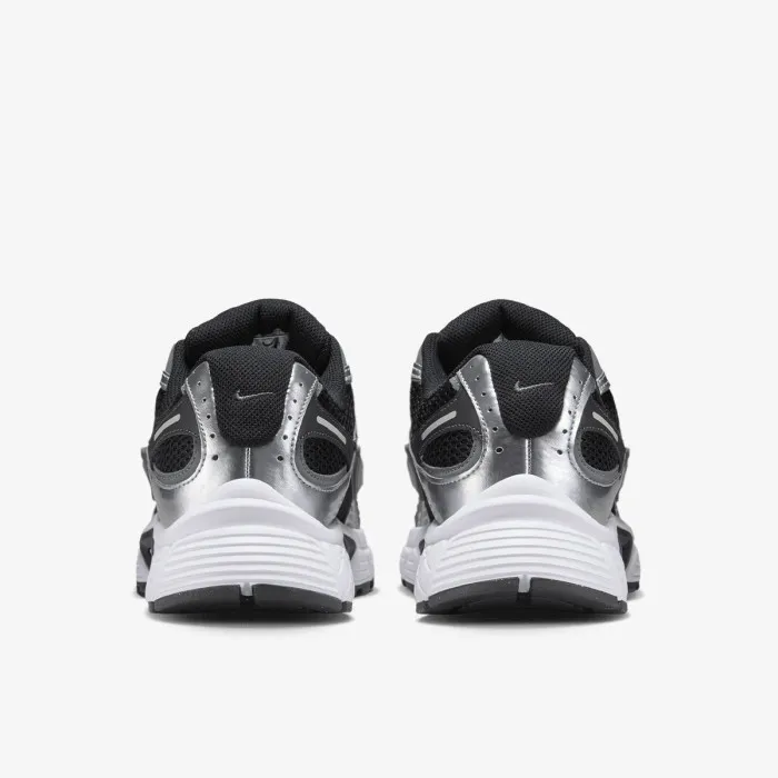 Nike NIKE V5 RNR 