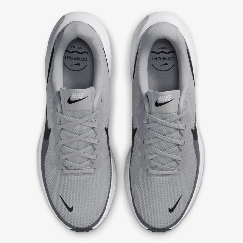 Nike NIKE REVOLUTION 8 