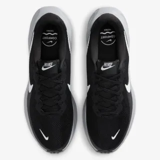 Nike NIKE REVOLUTION 8