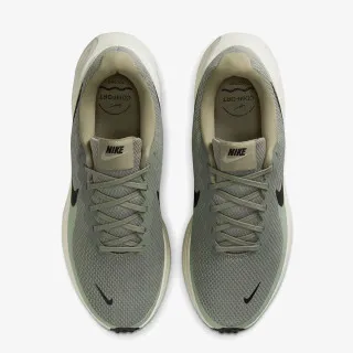 Nike NIKE REVOLUTION 8