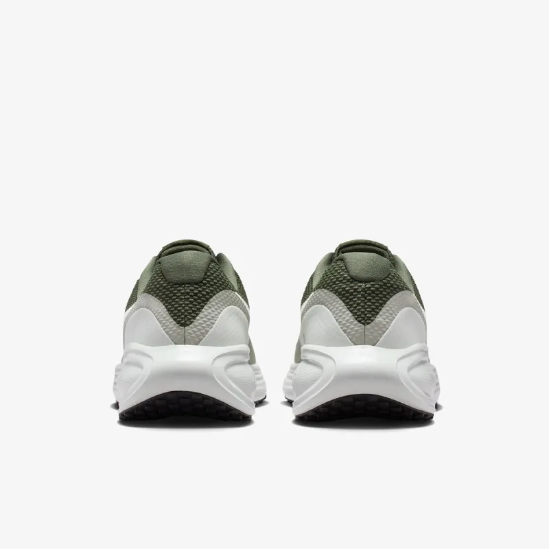 Nike NIKE REVOLUTION 8 