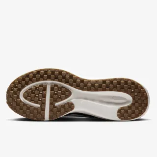 Nike NIKE REVOLUTION 8