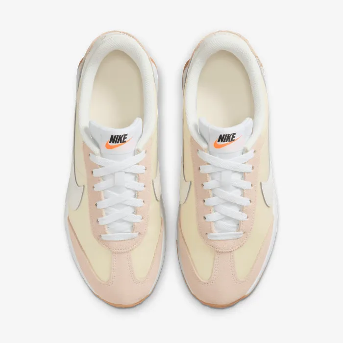 Nike W NIKE PACIFIC 