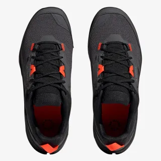 adidas TERREX AX4