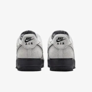 Nike AIR FORCE 1 '07 LV8