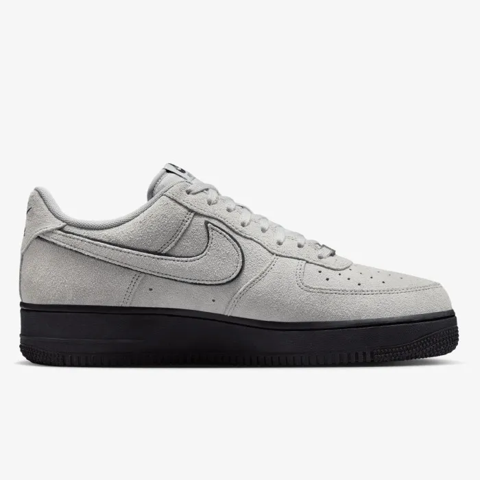 Nike AIR FORCE 1 '07 LV8 