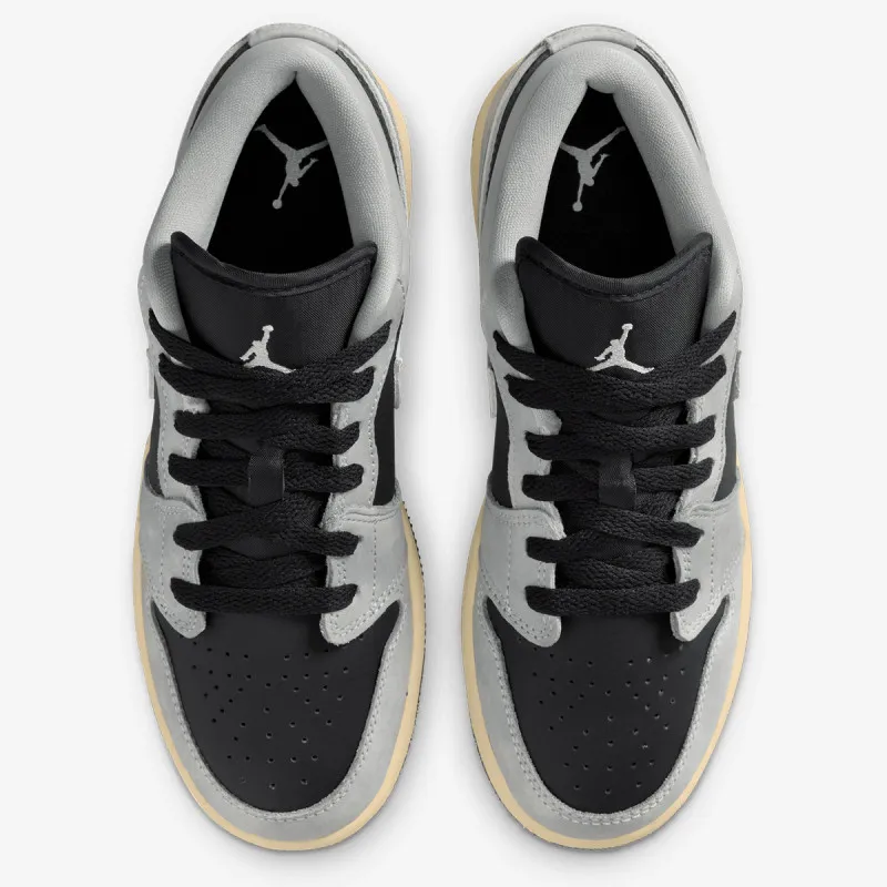 Nike AIR JORDAN 1 LOW SE BG