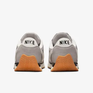 Nike NIKE PACIFIC