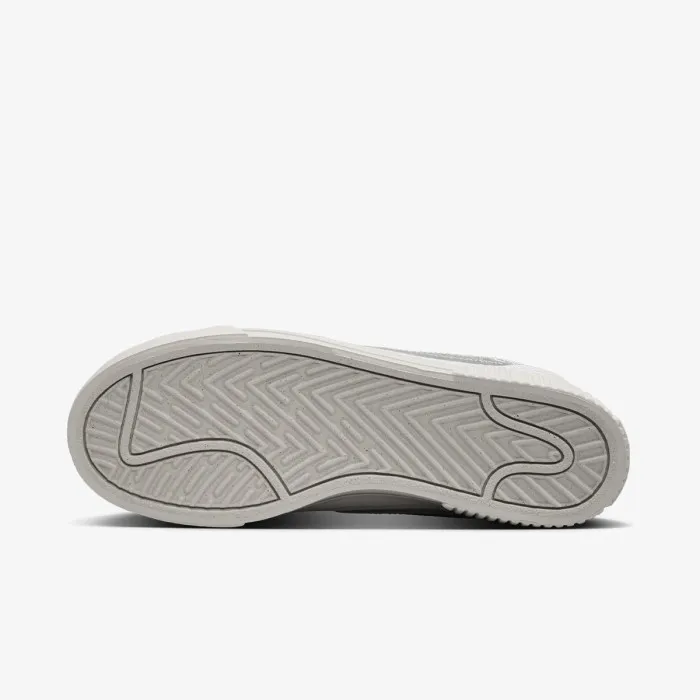 Nike WMNS COURT LEGACY LIFT GFX 2 