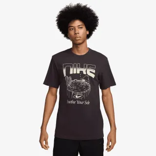 Nike U NSW TEE OC FB GFX BRNDRD