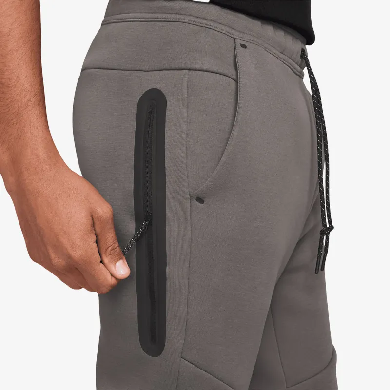 Nike M NK TCH FLC JGGR