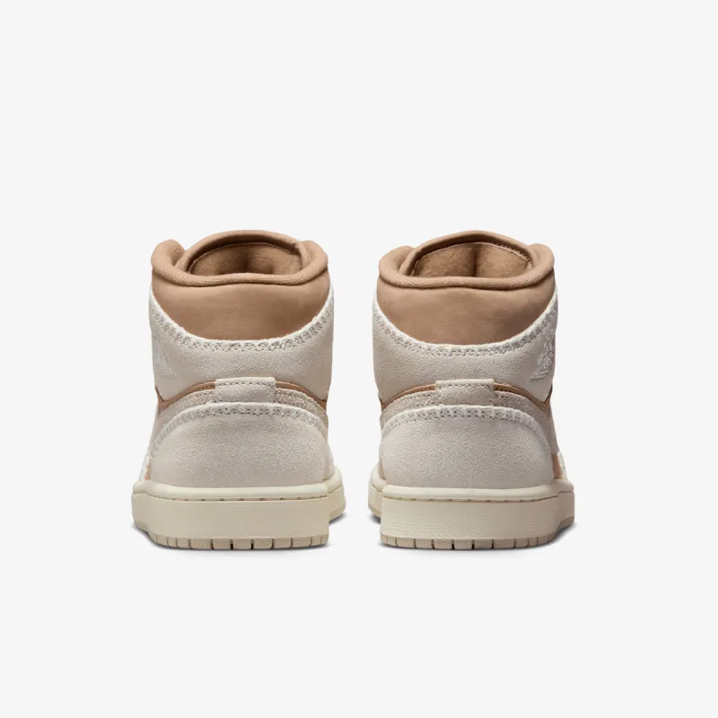 Nike WMNS AIR JORDAN 1 MID SE