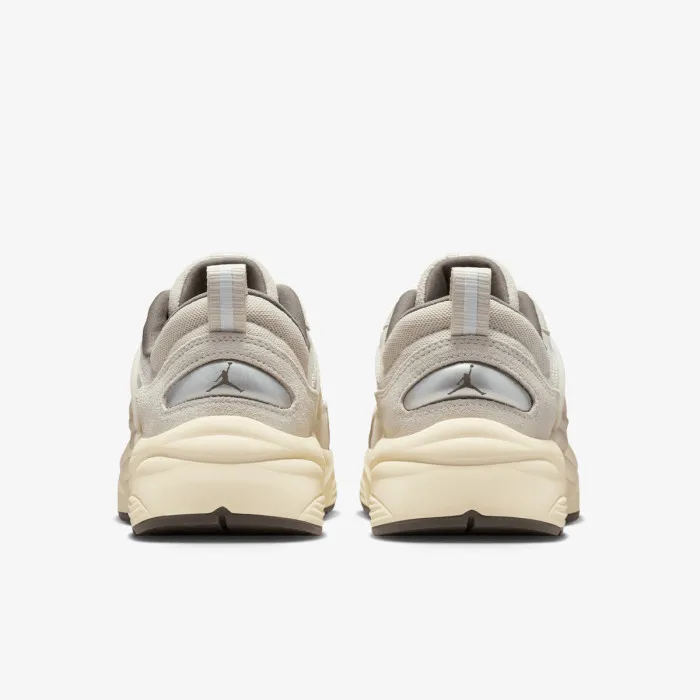 Nike JORDAN TRUNNER O/S 