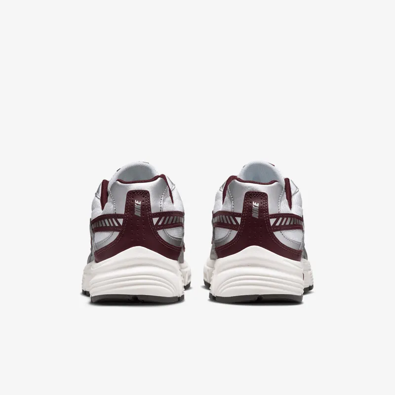 Nike WMNS NIKE INITIATOR CN