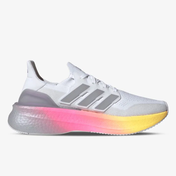adidas ULTRABOOST 5 
