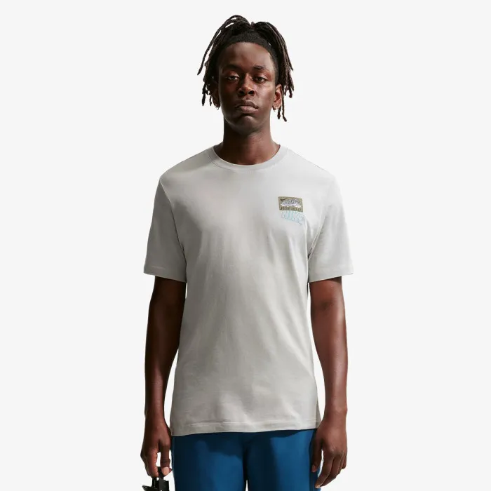 Nike M NK TEE STD TRAIN STICKERS 